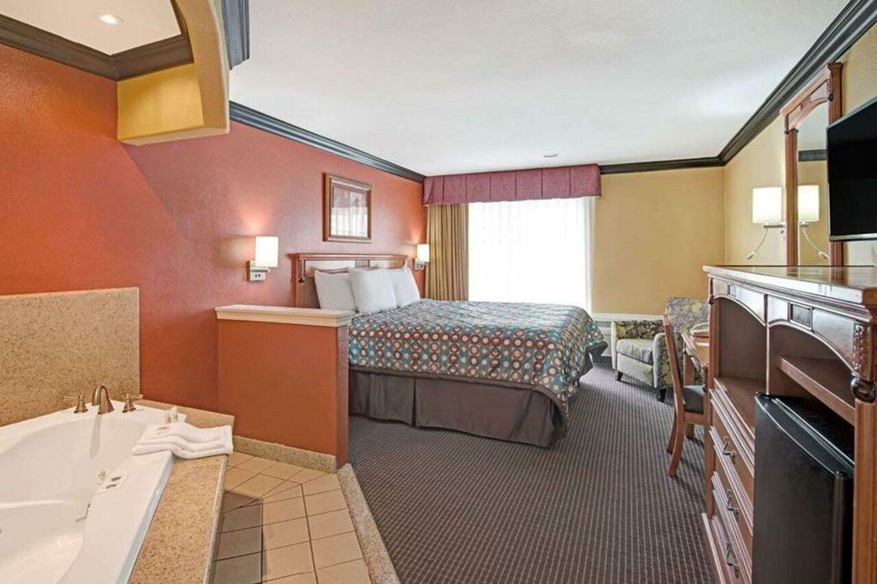 Quality Inn & Suites Sacramento Eksteriør billede