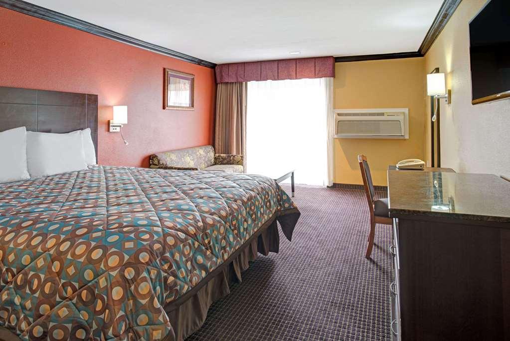 Quality Inn & Suites Sacramento Eksteriør billede