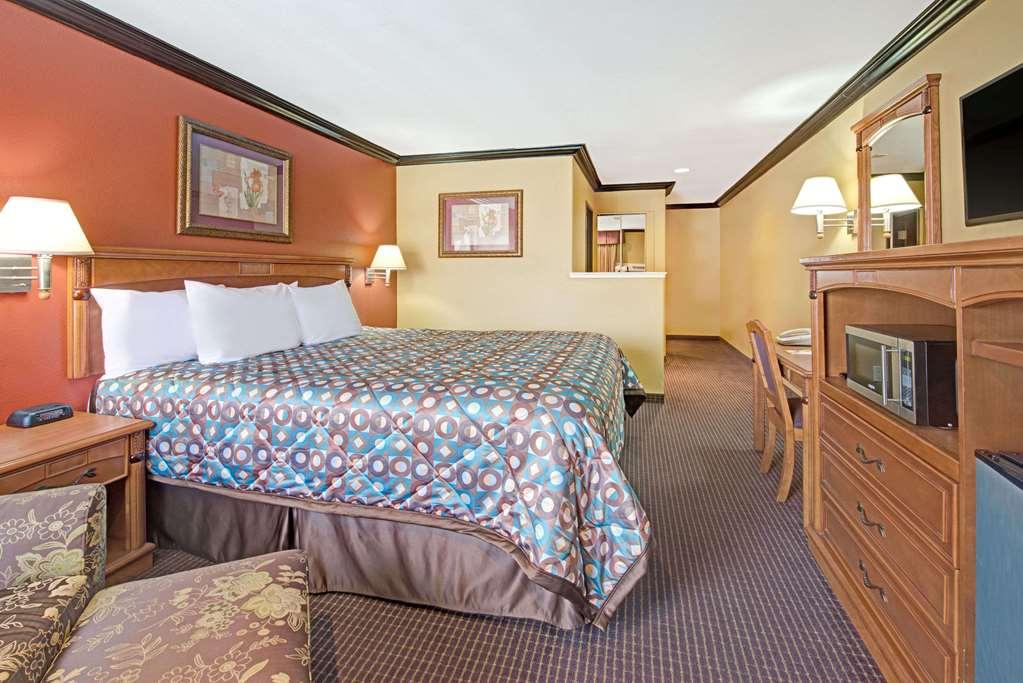 Quality Inn & Suites Sacramento Eksteriør billede