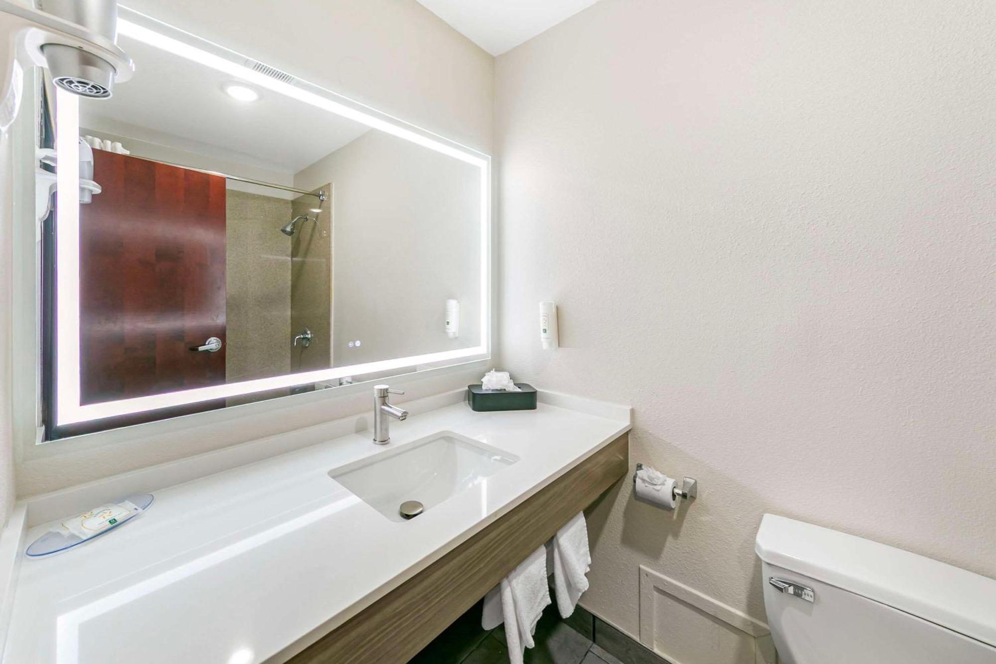 Quality Inn & Suites Sacramento Eksteriør billede
