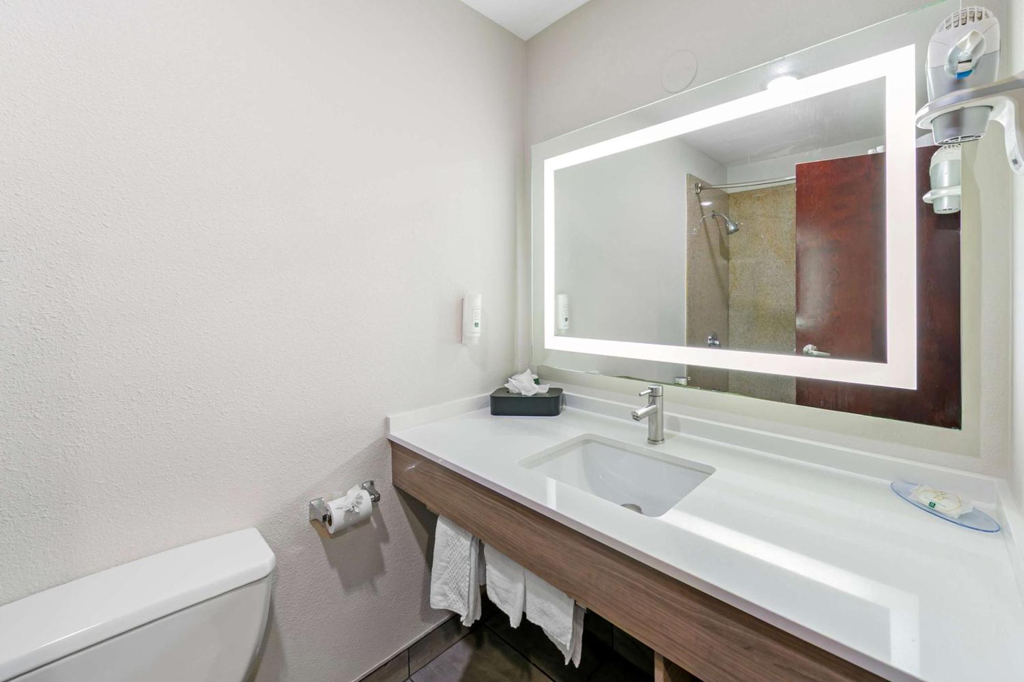Quality Inn & Suites Sacramento Eksteriør billede